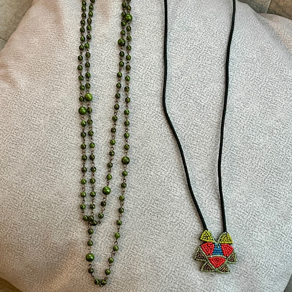 2 necklaces - Picture 2 of 7